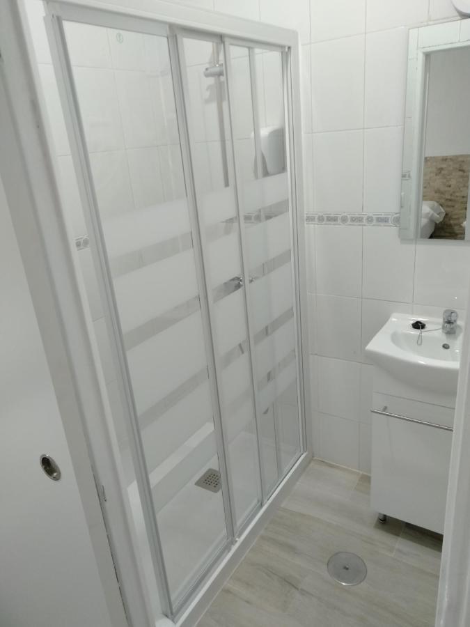 Hostal Noche Y Dia Мадрид Екстериор снимка